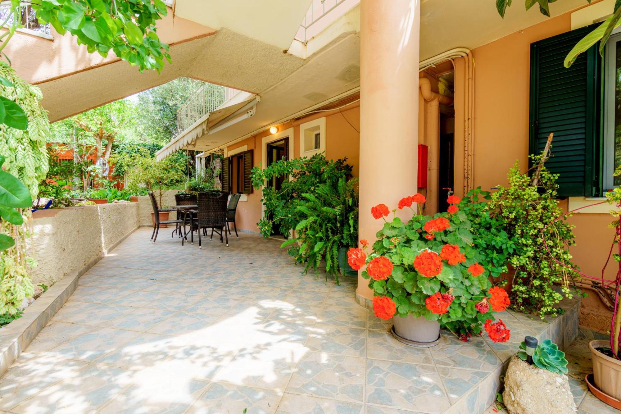 Ramona Apartment Lourdata  Exterior photo